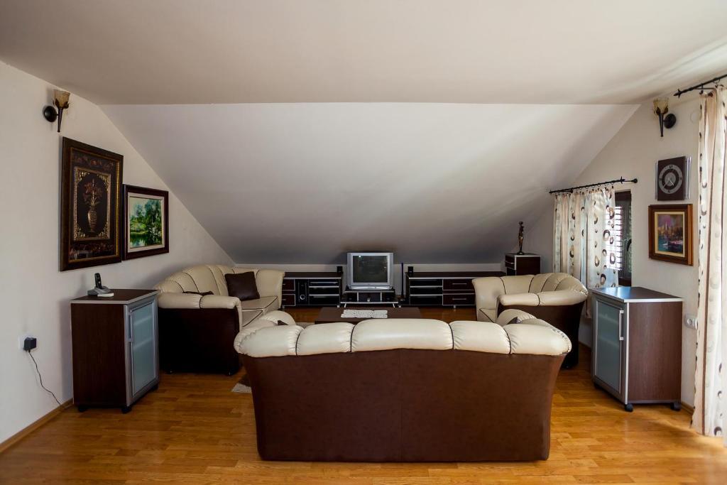 Apartments Ratkovic Тиват Екстериор снимка